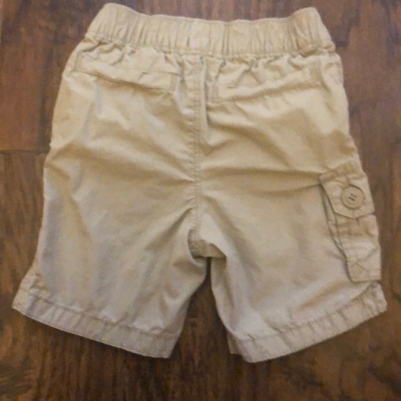 Baby Gap Cargo shorts - Picture 3 of 3